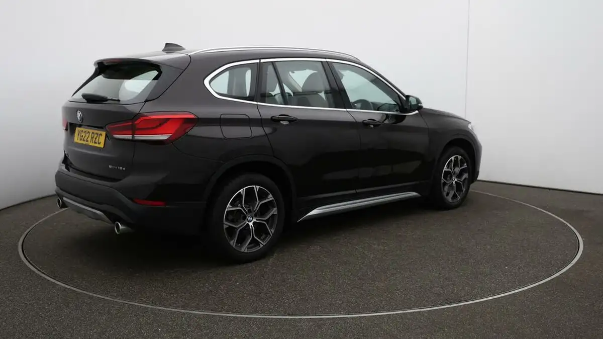 2022-bmw-x1-20td-sdrive18d-xline-sport-auto-big-46