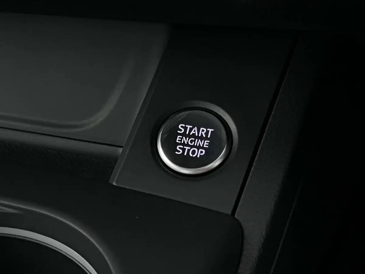 2017-audi-a4-avant-20-tfsi-s-line-tronic-big-39