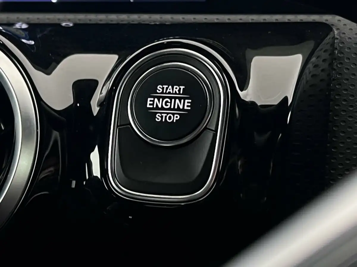 2020-mercedes-benz-a-class-13-a250e-amg-line-executive-hatchback-5d-big-18