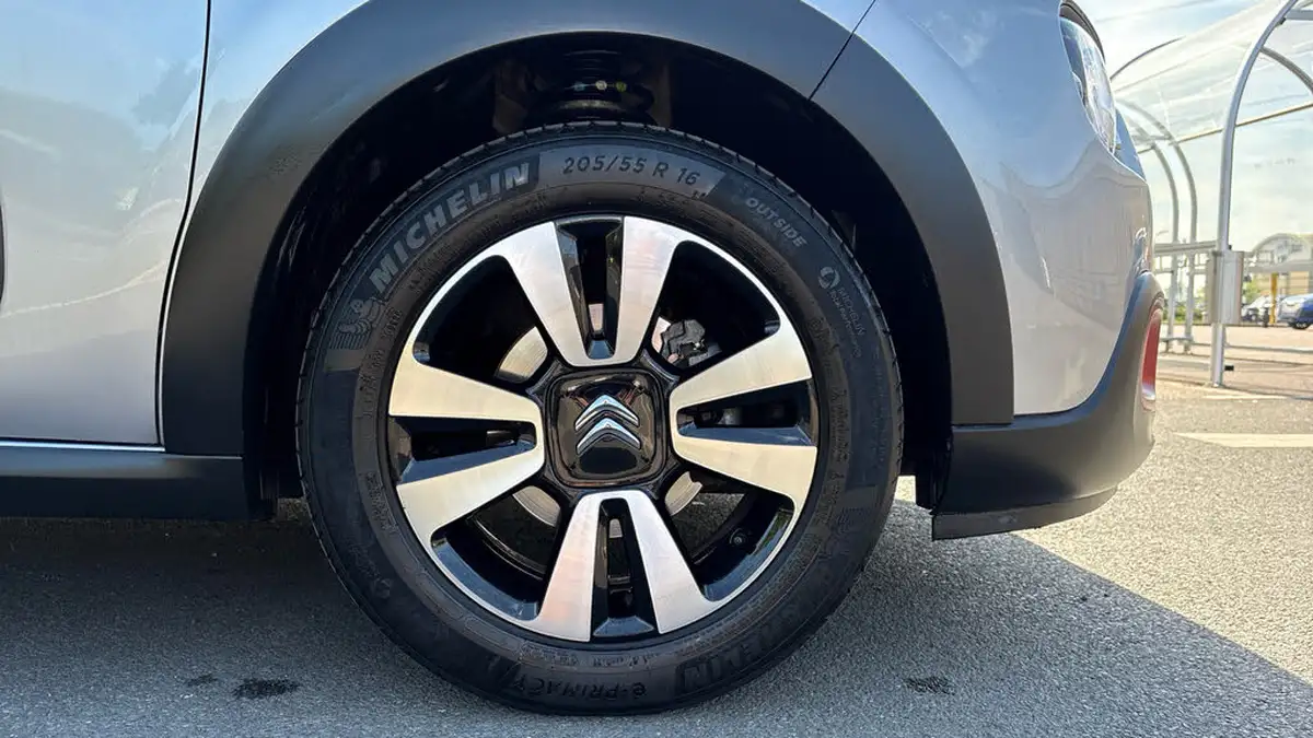 2022-citroen-c3-12-puretech-c-series-big-15