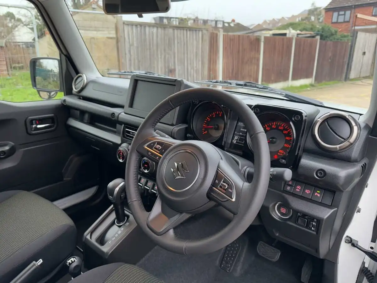 2024-suzuki-jimny-15-sierra-4wd-big-11