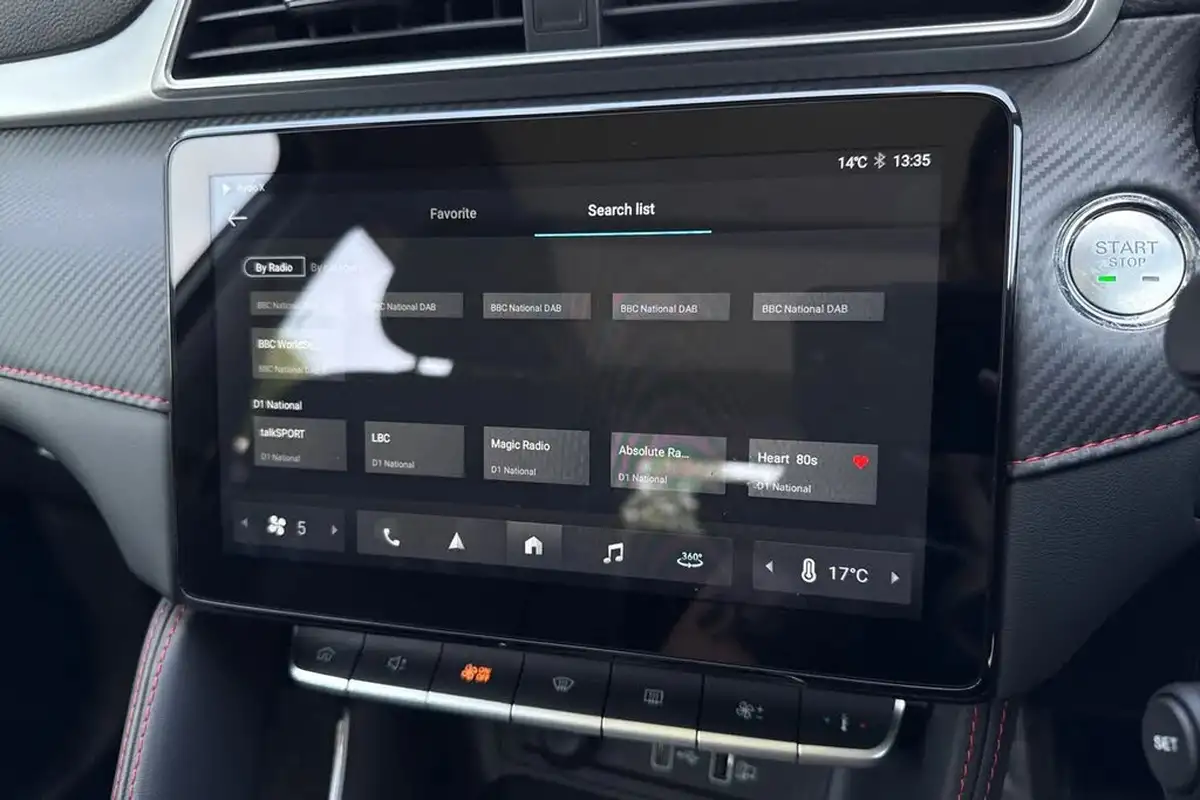 2022-mg-zs-suv-e-trophy-ev-156ps-long-range-big-53