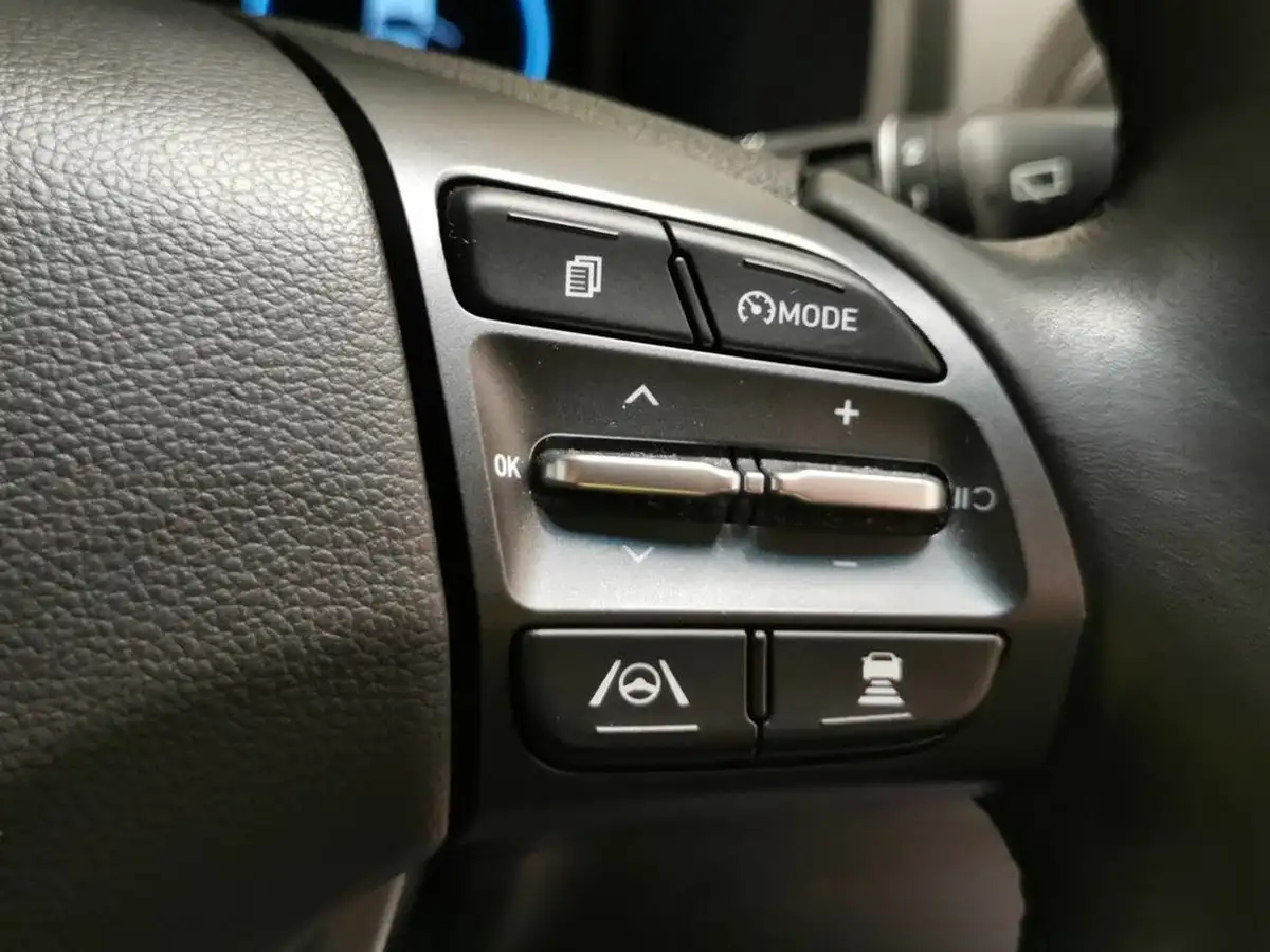 2022-hyundai-kona-e-premium-204ps-64kwh-7kw-obc-big-23