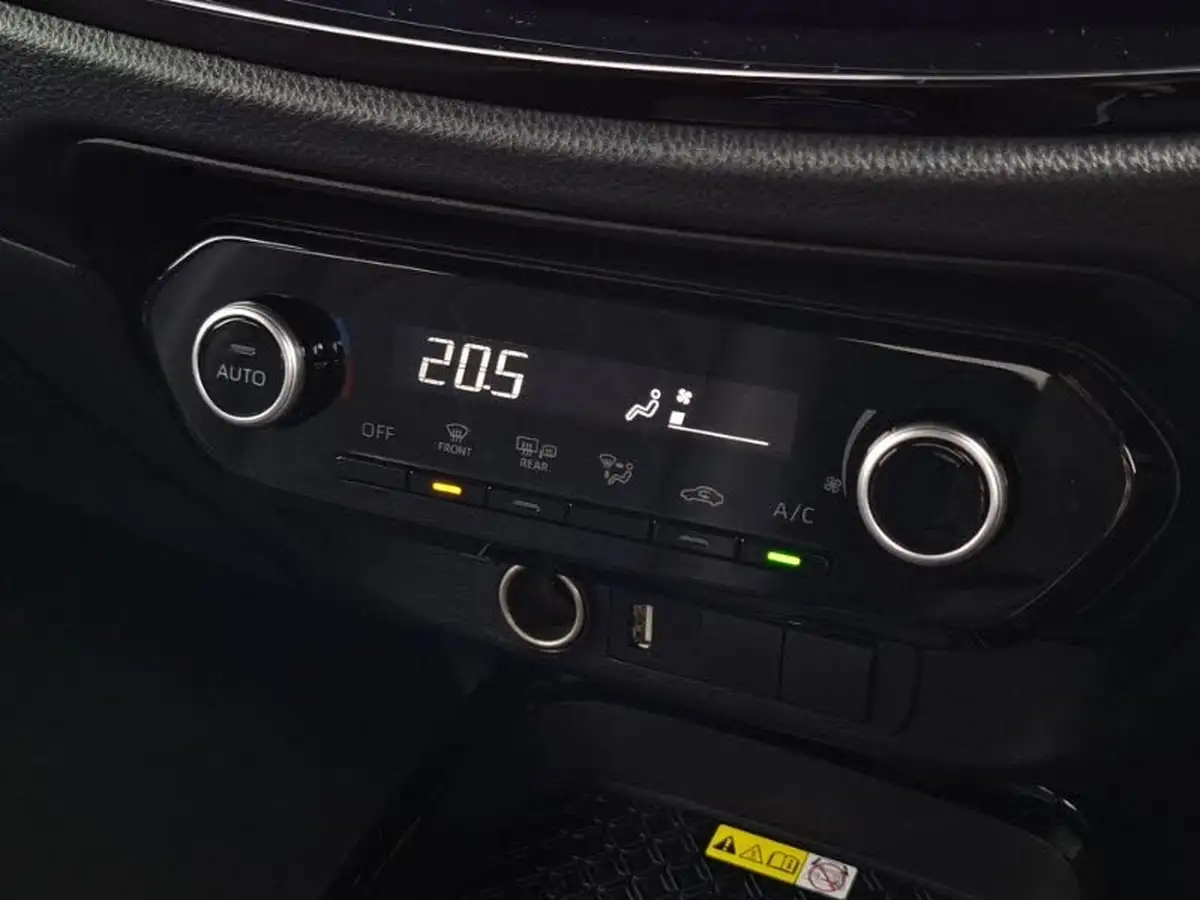 2022-toyota-aygo-x-10-vvt-i-exclusive-cvt-big-15
