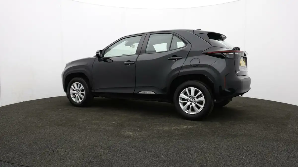 2021-toyota-yaris-cross-15-vvt-i-icon-big-64