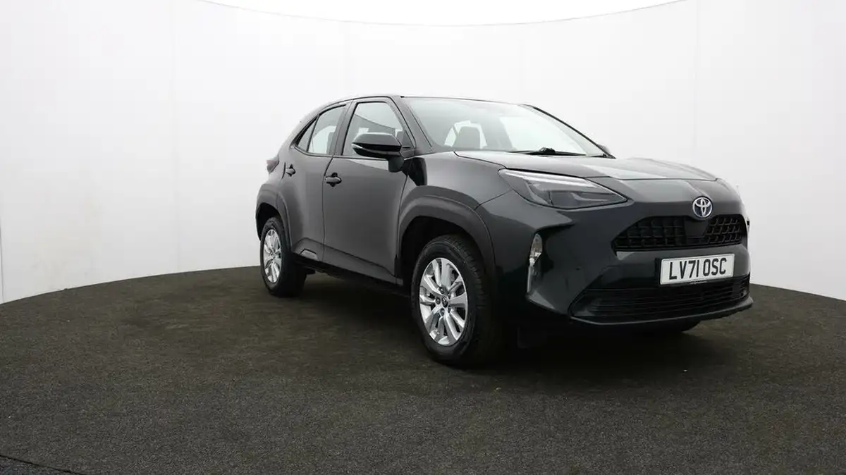 2021-toyota-yaris-cross-15-vvt-i-icon-big-40
