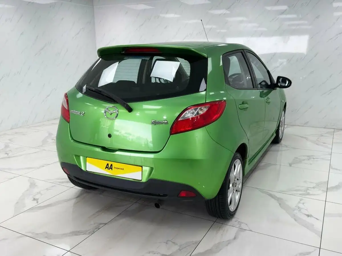 2009-mazda-mazda2-15-sport-5d-big-8