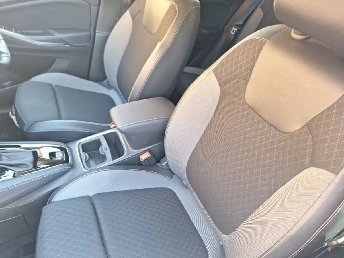 2020-vauxhall-grandland-x-12-sri-nav-auto-big-4