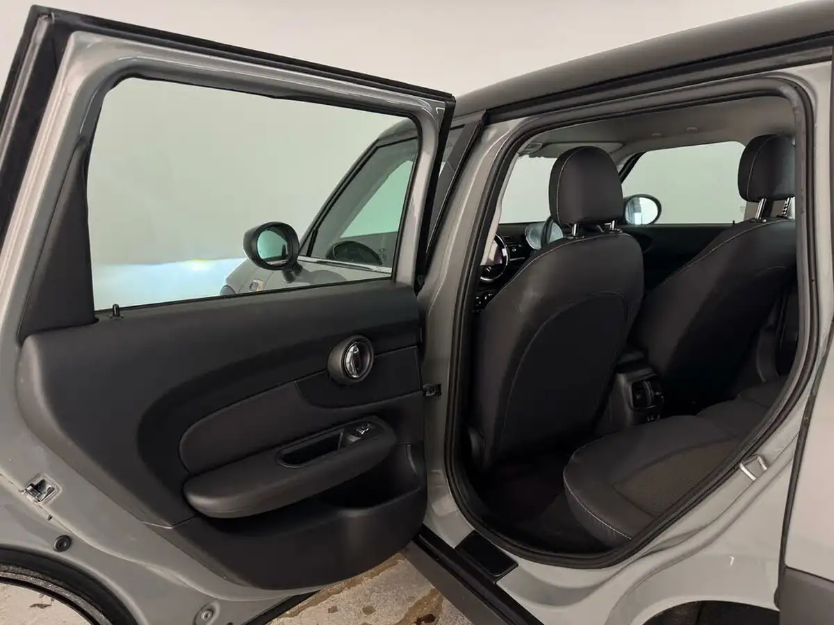2021-mini-clubman-15-cooper-classic-big-23