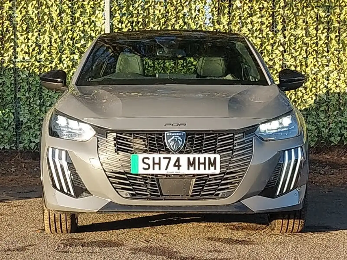 2024-peugeot-208-e-gt-136ps-50kwh-big-11