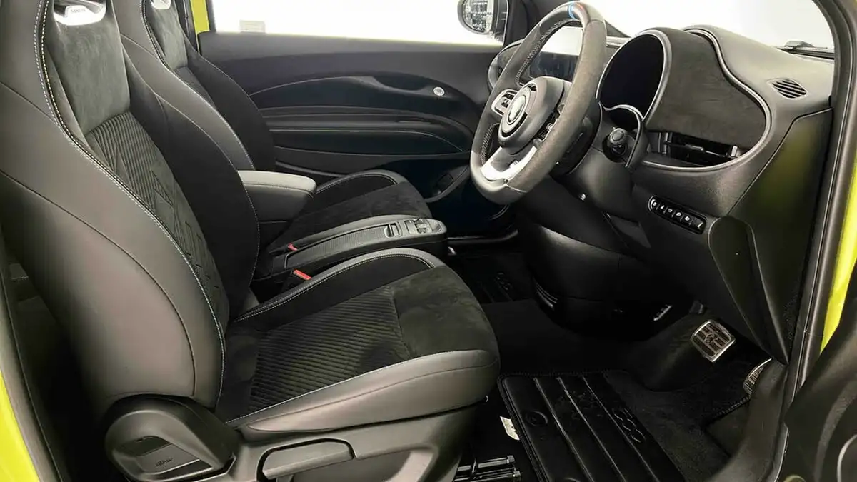 2023-abarth-500c-e-500e-turismo-big-2