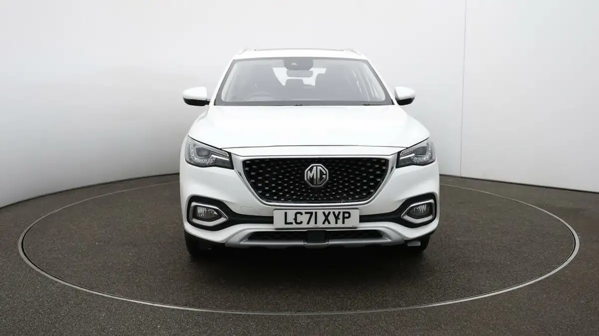 2021-mg-hs-15t-gdi-exclusive-162ps-big-32