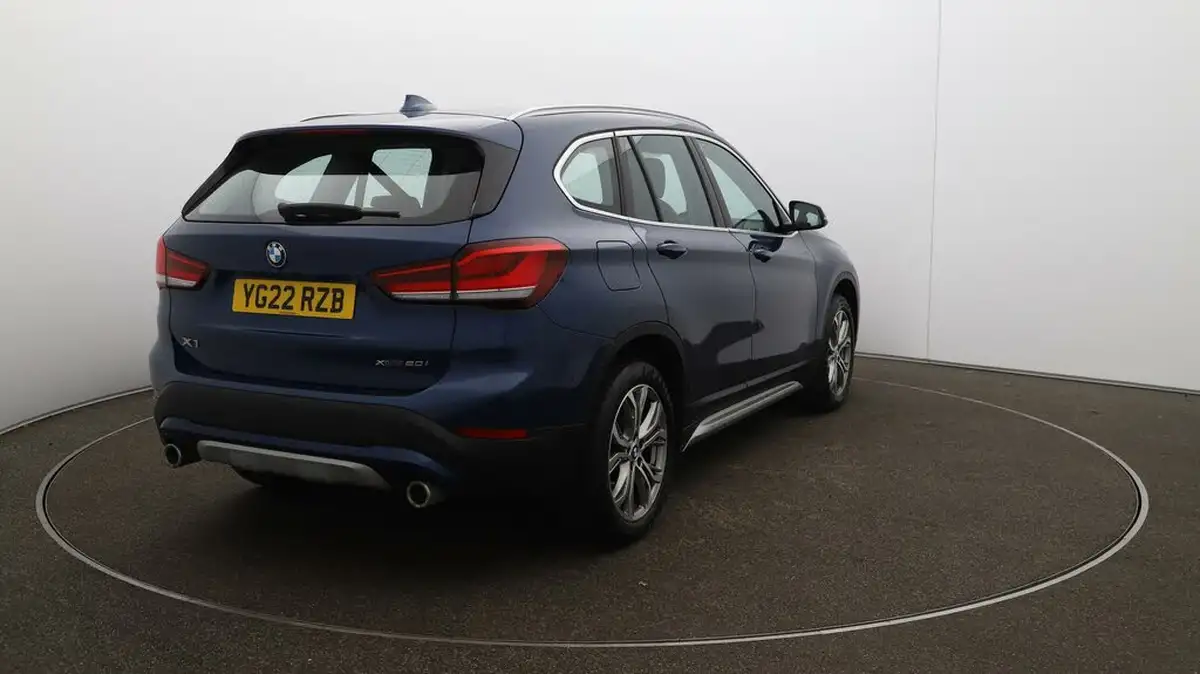 2022-bmw-x1-20-xdrive20i-xline-big-48