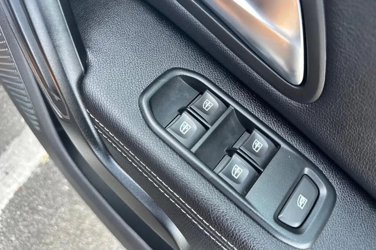 2019-dacia-duster-15dci-prestige-4x4-big-27