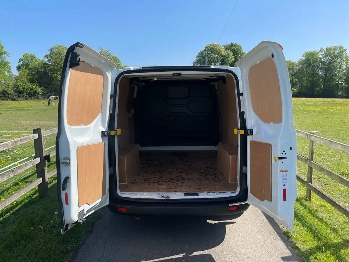 2021-ford-transit-custom-20tdci-300-l1h1-leader-105pseu6dt-panel-van-big-21