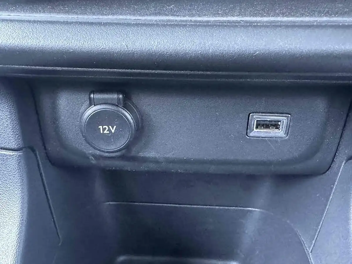 2022-citroen-c3-12-puretech-shine-plus-83ps-ss-big-23