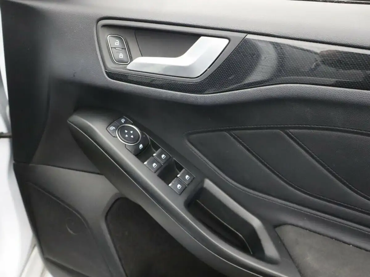 2020-ford-focus-15-st-line-edition-hatchback-big-21