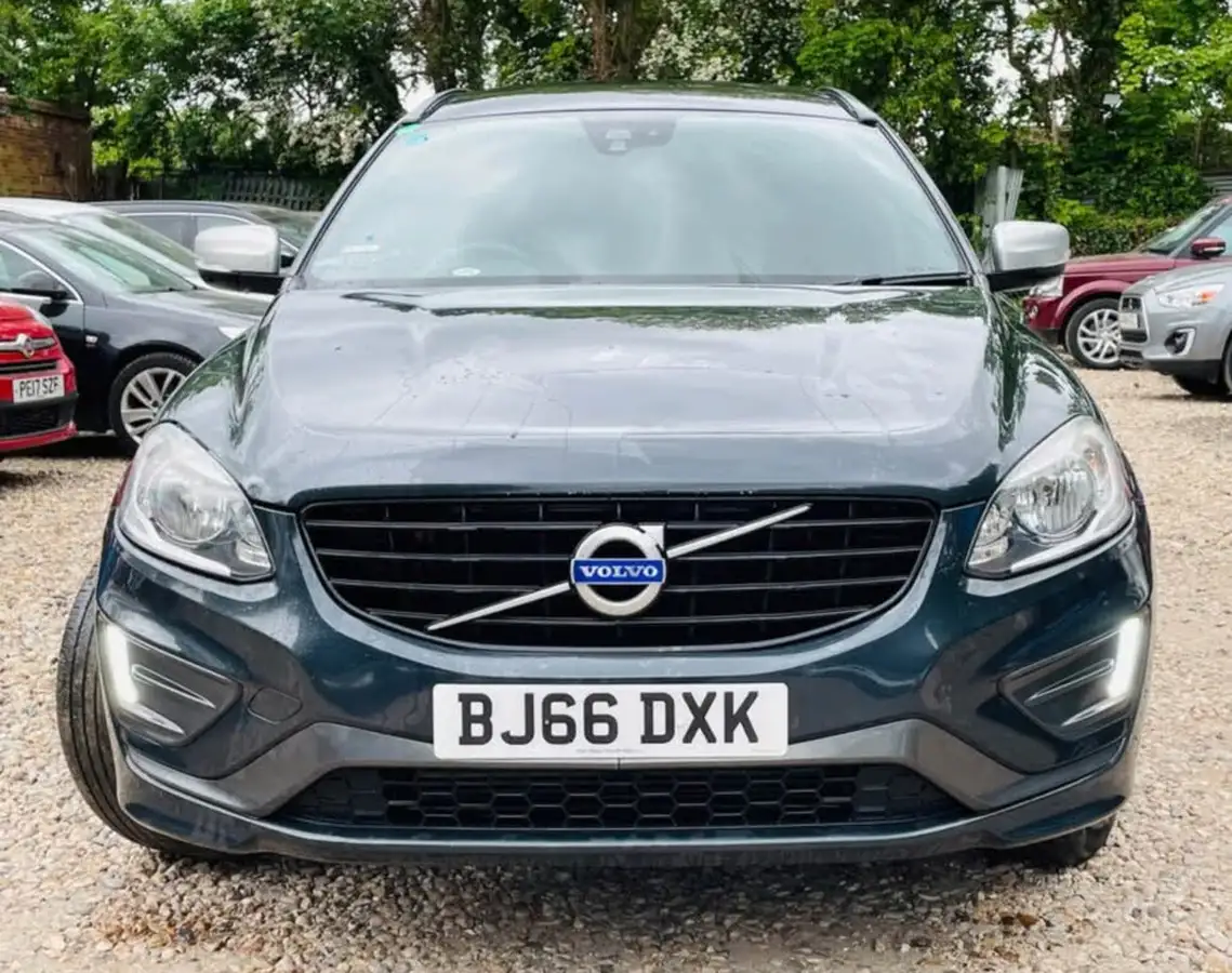2016-volvo-xc60-20td-d4-r-design-nav-big-1