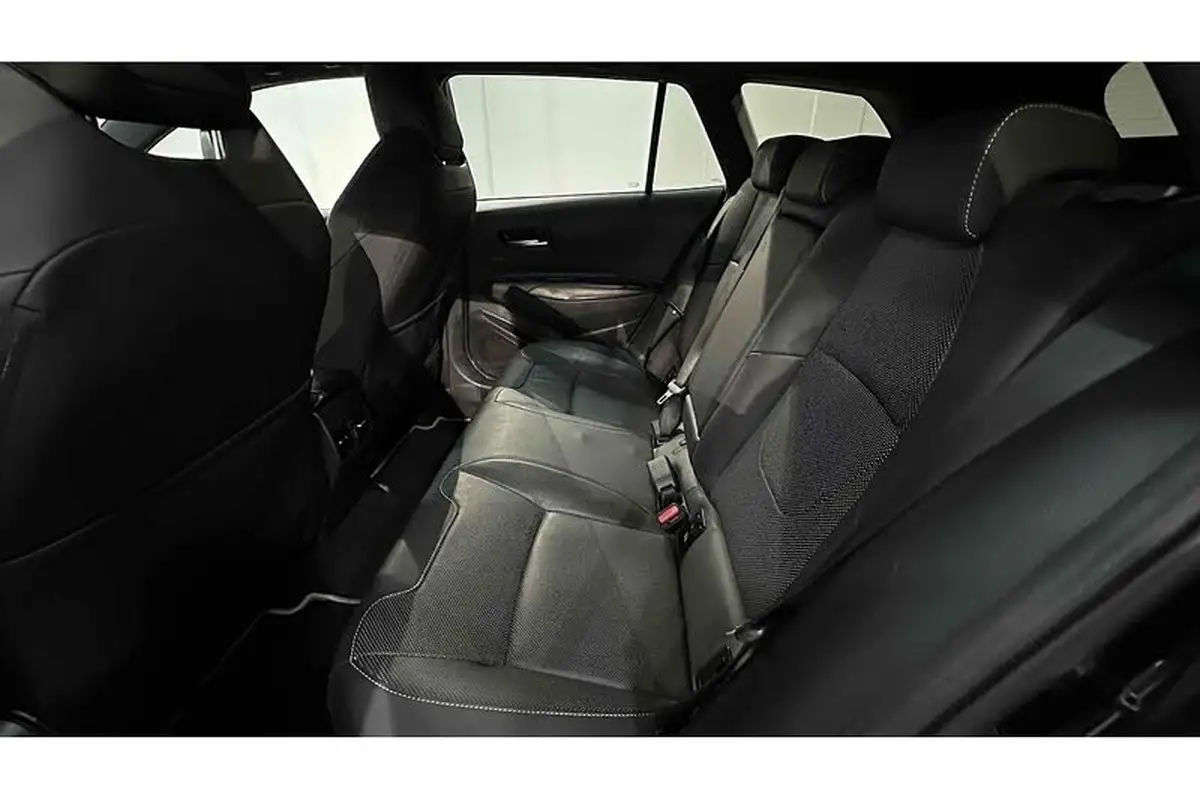 2021-toyota-corolla-18-vvt-i-excel-trk-touring-sports-big-19