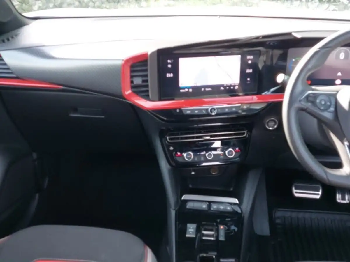 2023-vauxhall-mokka-e-gs-line-big-9