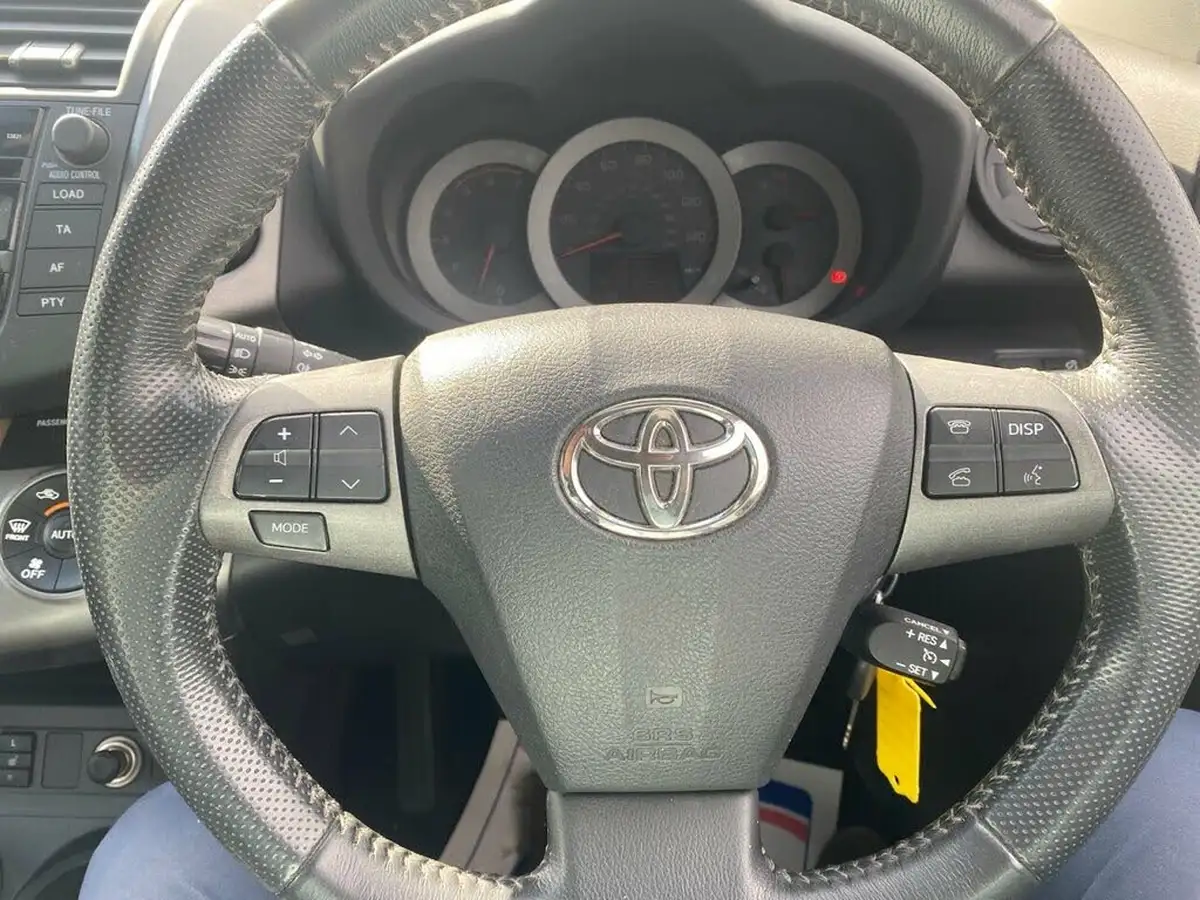 2011-toyota-rav4-22td-xt-r-22d-4d-150bhp-awd-big-10