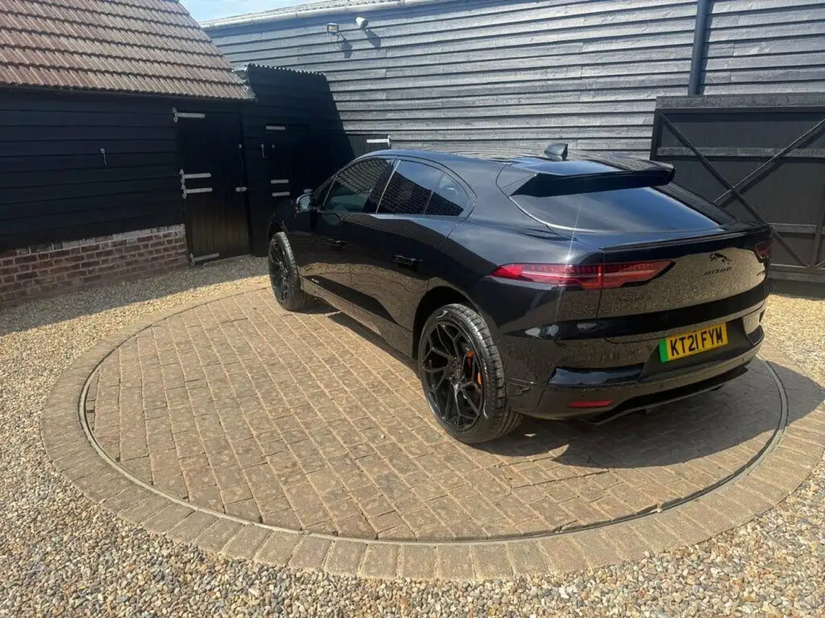 2021-jaguar-i-pace-ev400-hse-big-36