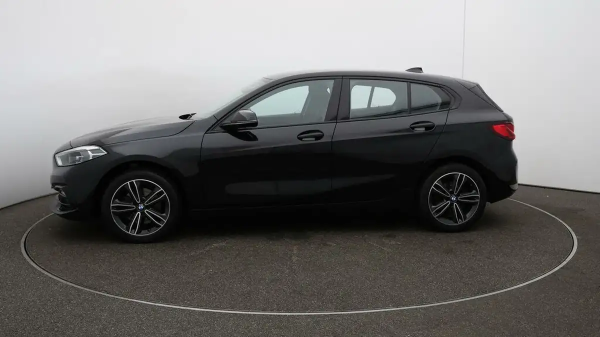 2022-bmw-1-series-15td-116d-sport-dct-big-4