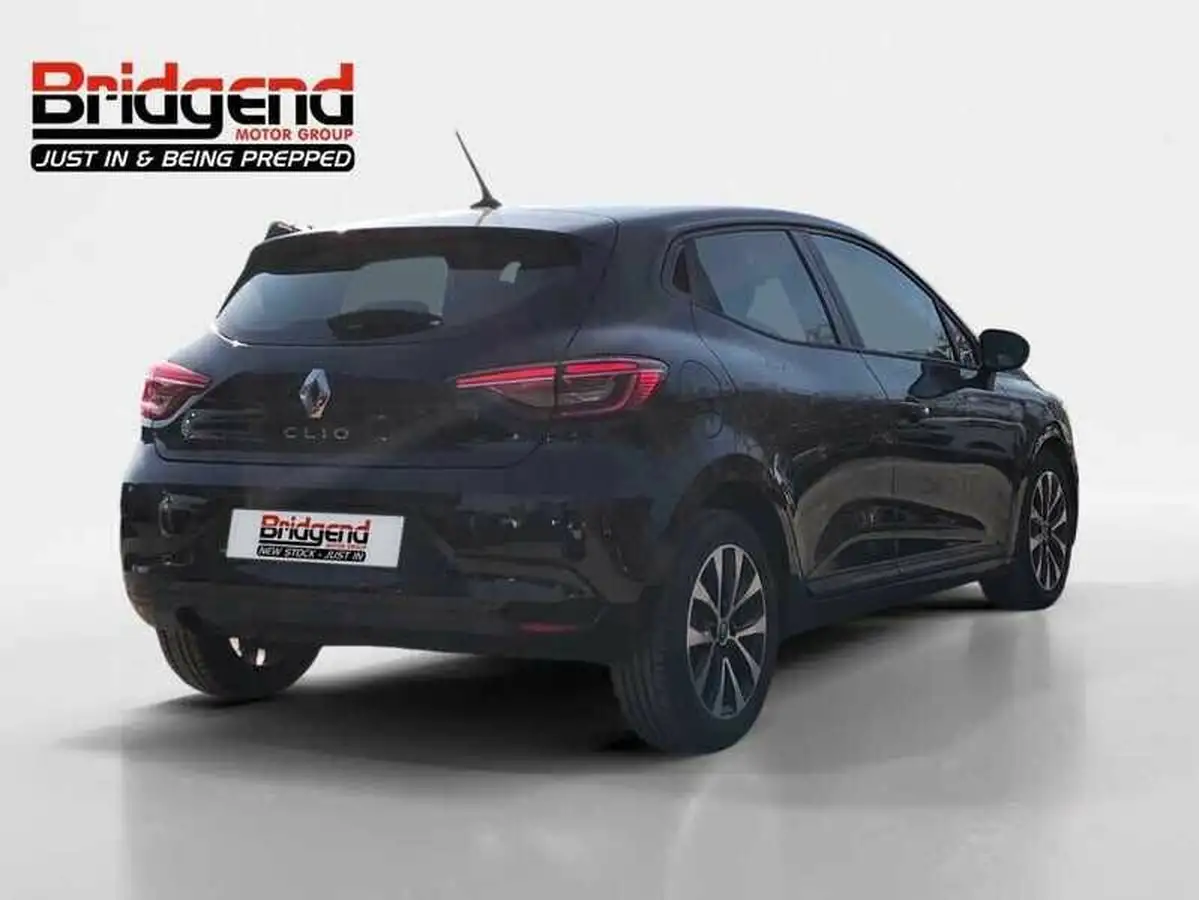 2021-renault-clio-10-tce-iconic-90ps-big-2