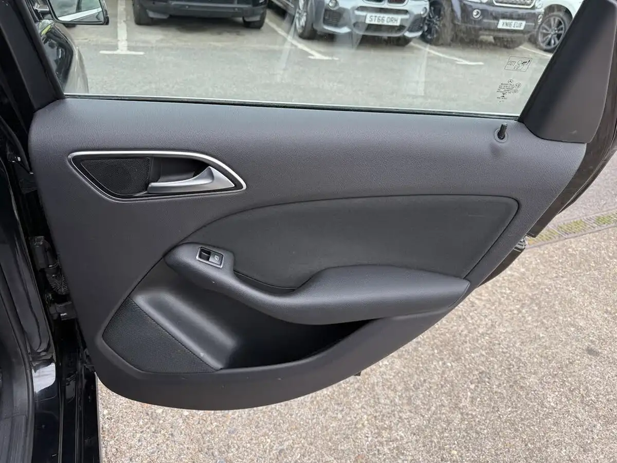 2013-mercedes-benz-b-class-18-cdi-b180-se-big-48
