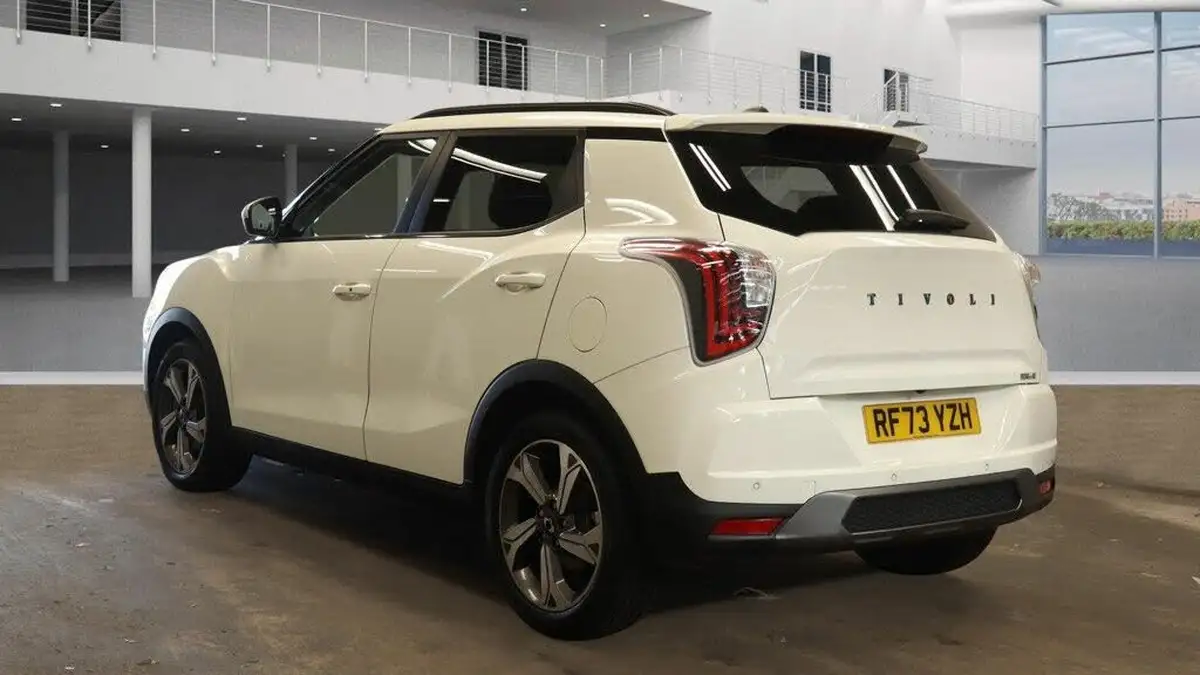 2024-kgm-ssangyong-tivoli-15-k40-big-2