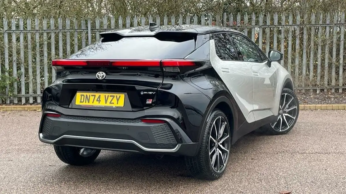 2024-toyota-c-hr-20-vvt-i-gr-sport-220bhp-plug-in-safety-packpremium-pack-big-7