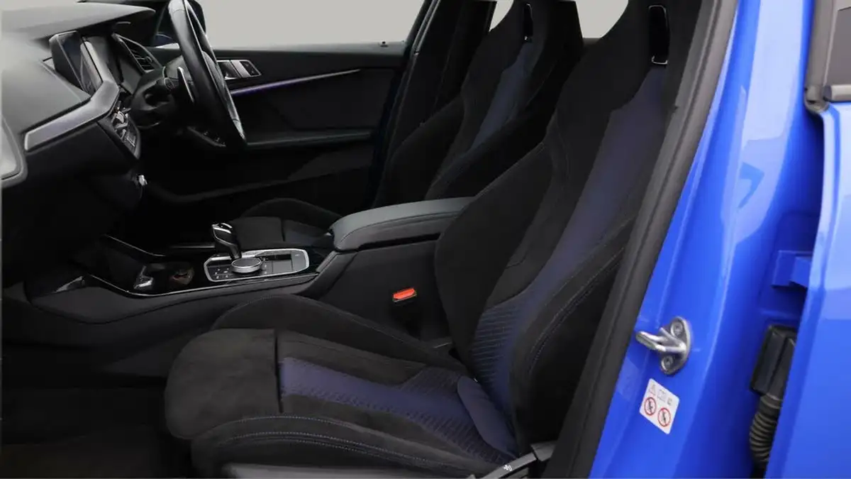 2020-bmw-1-series-20-m135i-xdrive-big-13