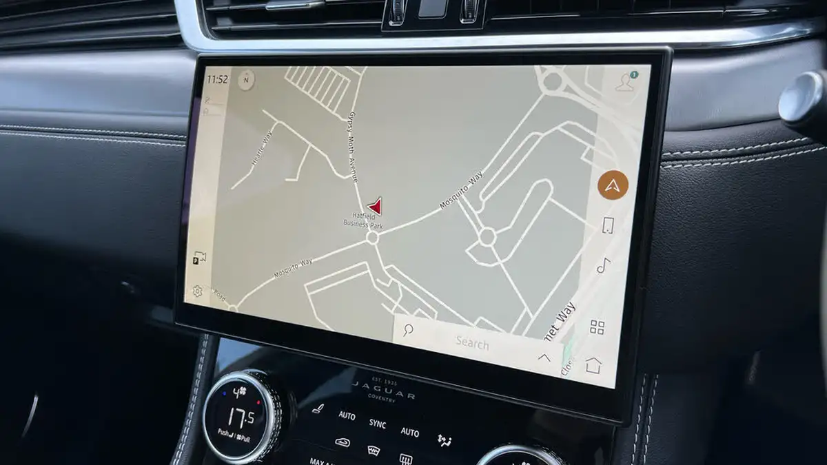 2023-jaguar-f-pace-20-p250-r-dynamic-se-black-big-10