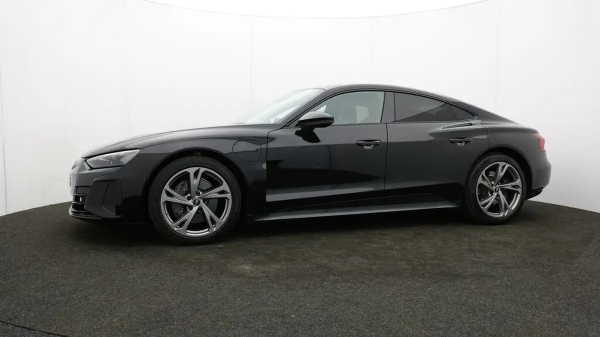 2023-audi-e-tron-gt-e-big-61