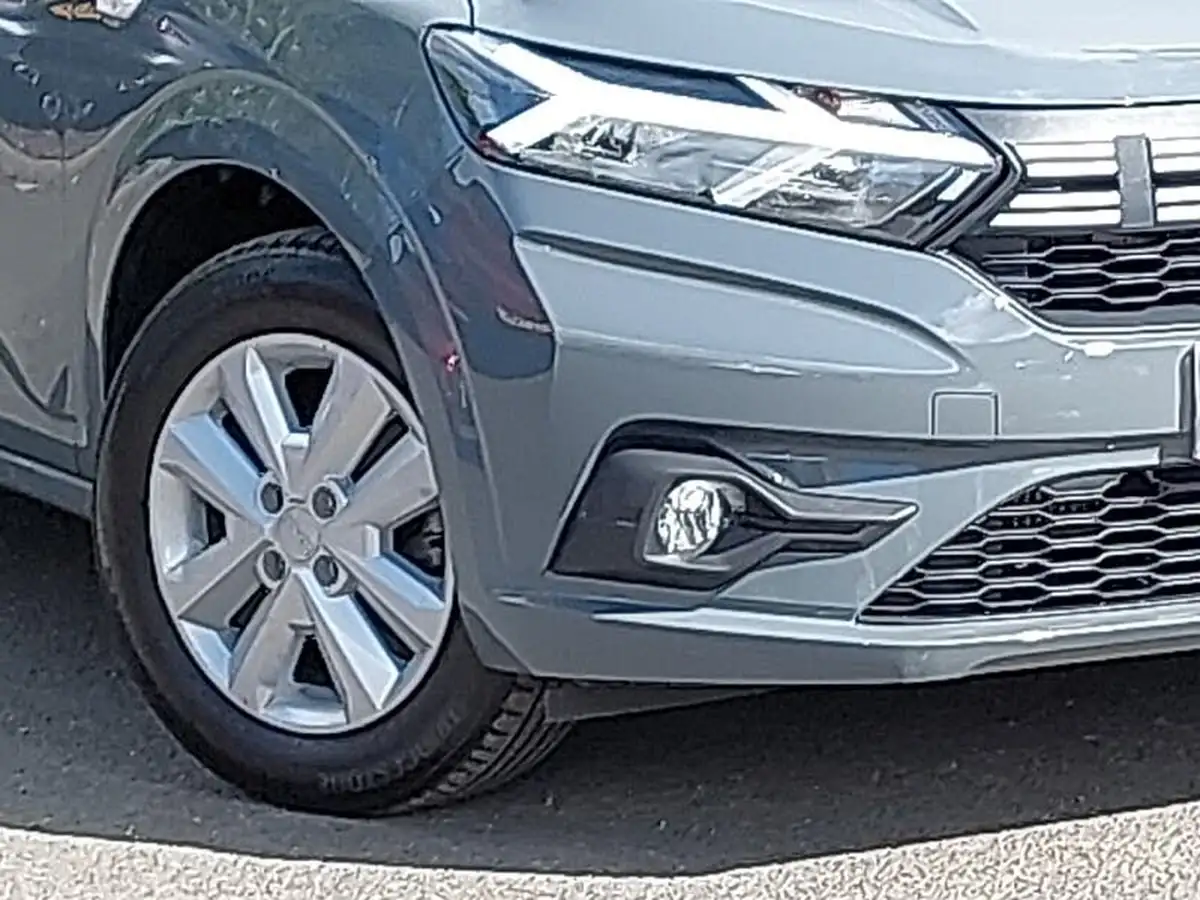 2023-dacia-sandero-10-tce-expression-90bhp-big-8