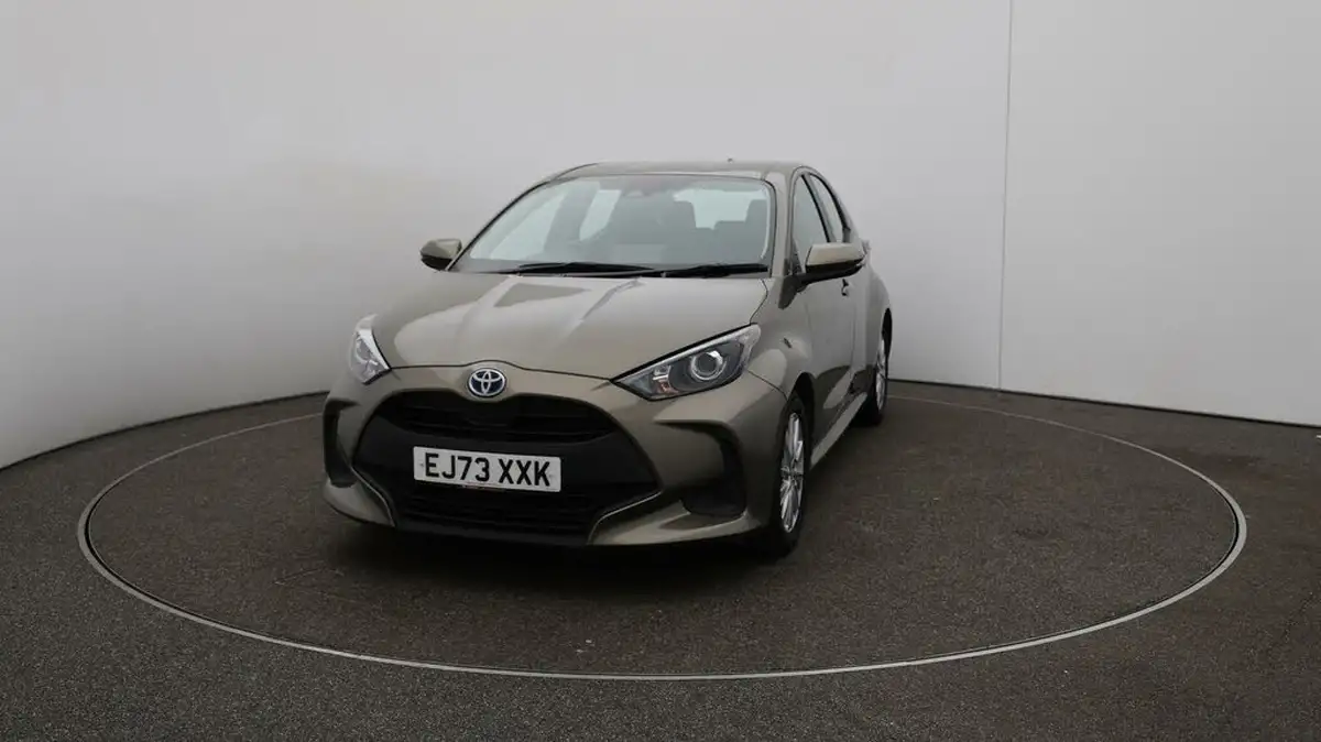 2024-toyota-yaris-15-vvt-i-icon-big-38