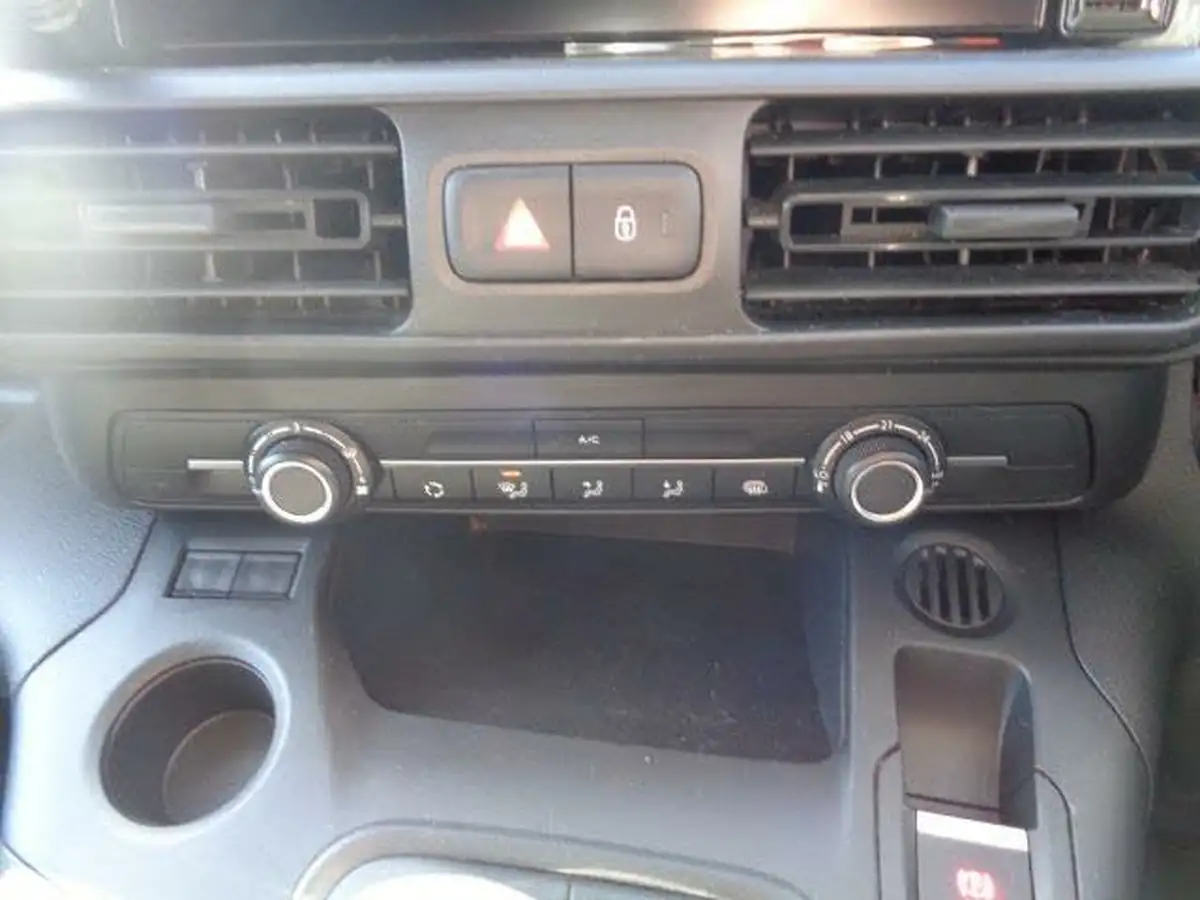 2020-peugeot-partner-15-bluehdi-950-professional-100ps-eu6dt-long-panel-big-22