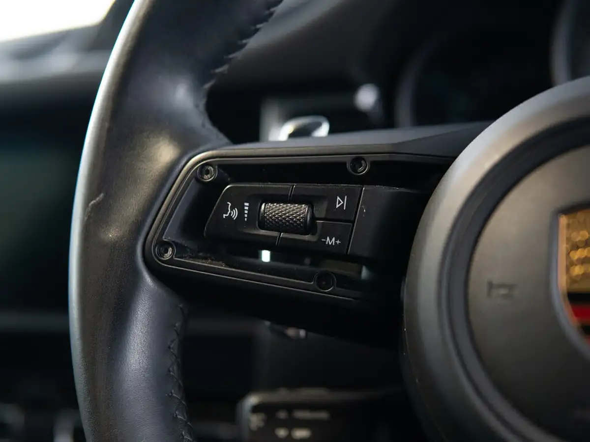 2021-porsche-macan-29-v6-s-big-30