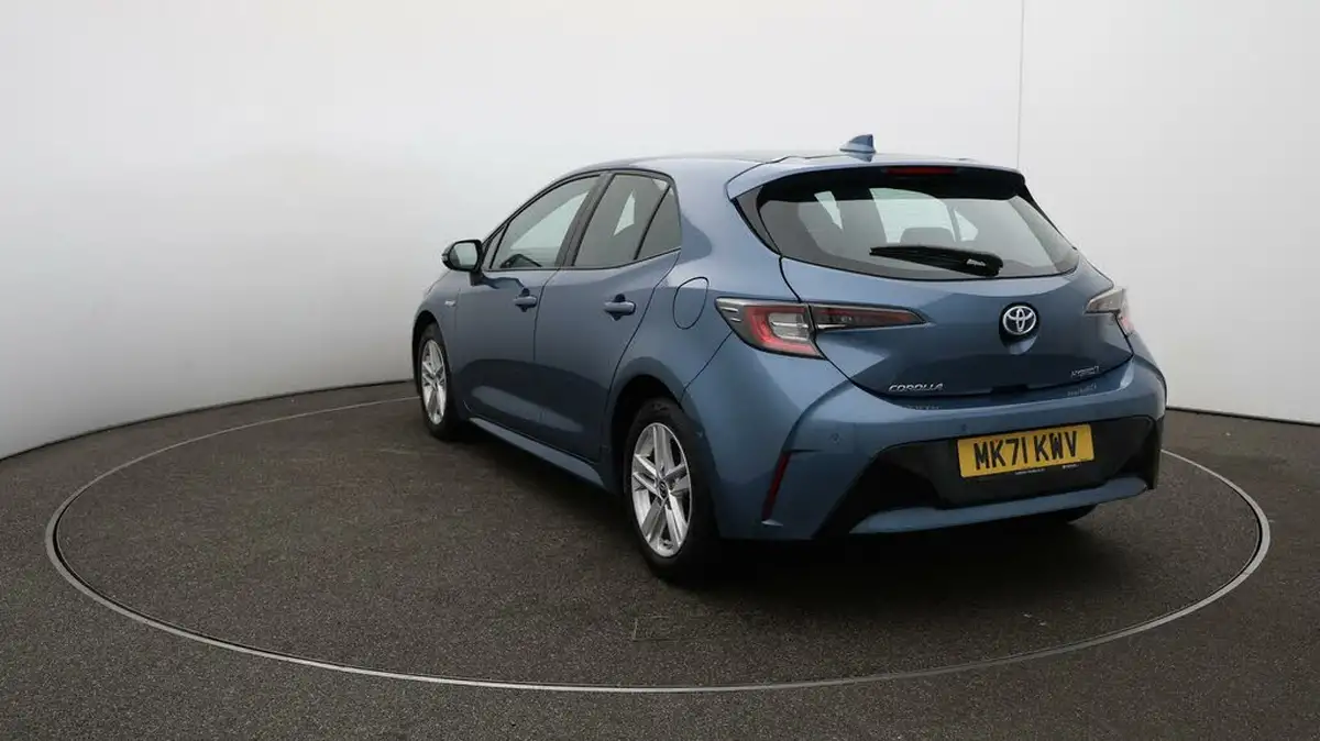 2021-toyota-corolla-18-vvt-i-icon-tech-trk-hatchback-5d-big-52