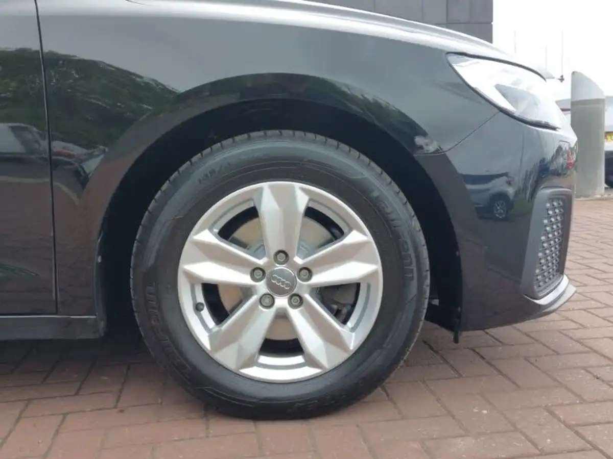 2019-audi-a1-10-30-tfsi-se-s-tronic-big-13