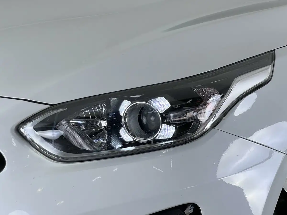 2021-kia-pro-ceed-15-t-gdi-gt-line-big-6