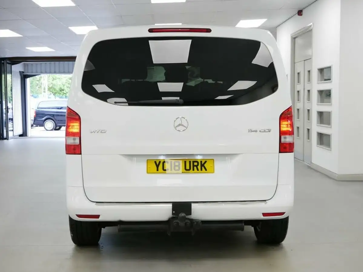 2018-mercedes-benz-vito-21cdi-114-bluetec-crewcab-compact-big-23