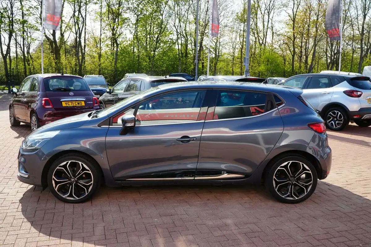 2019-renault-clio-09-tce-iconic-75ps-big-8
