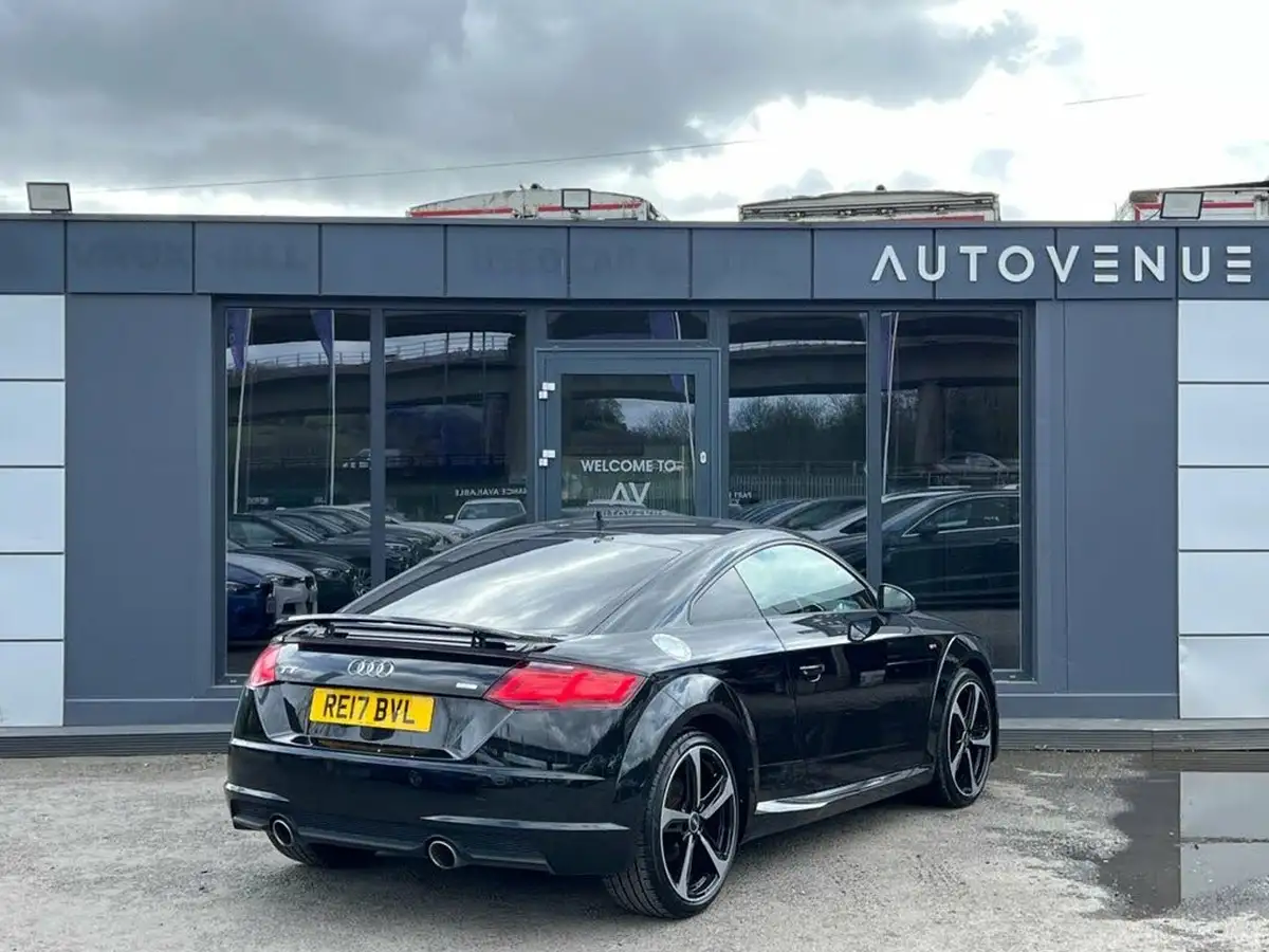 2017-audi-tt-coupe-20tdi-ultra-black-edition-big-3