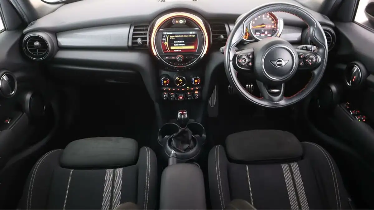 2019-mini-cooper-15-cooper-sport-hatchback-5d-big-13