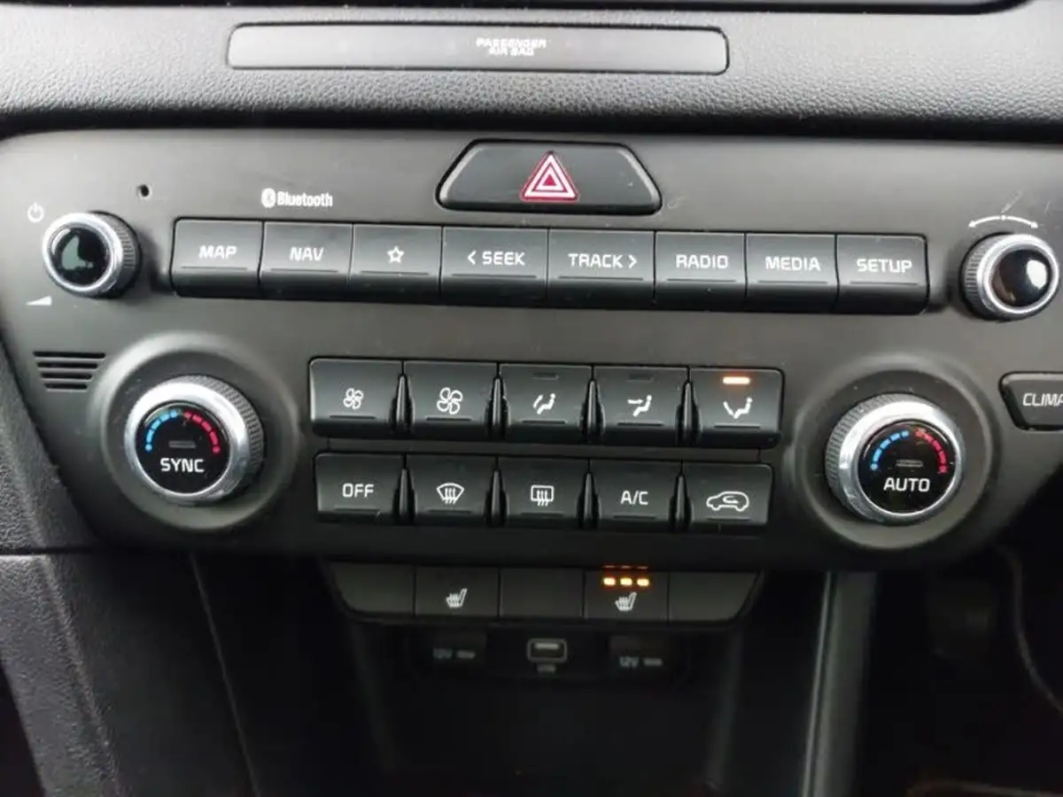 2021-kia-sportage-16-gdi-2-big-17