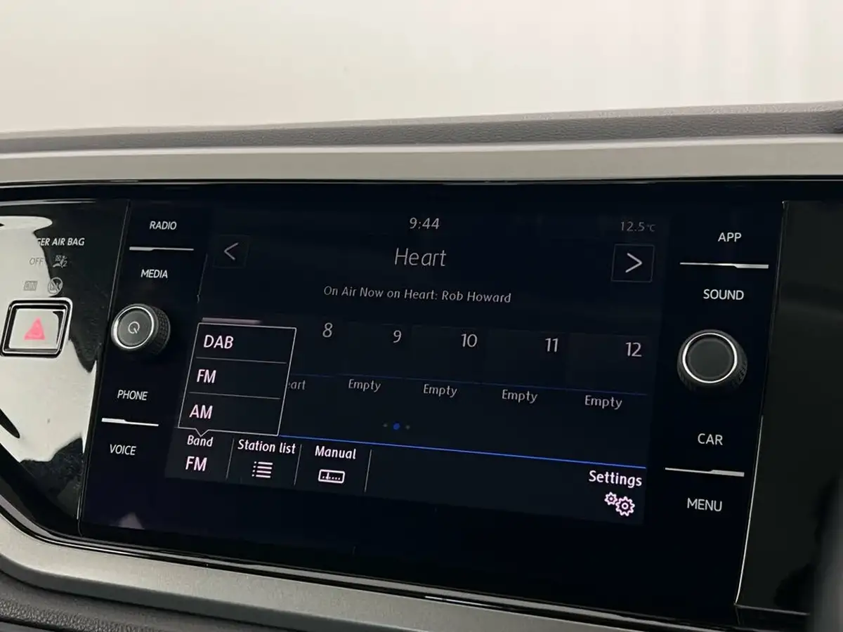 2019-volkswagen-polo-10-tsi-se-ss-big-25