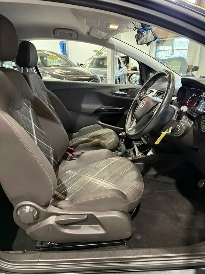 2015-vauxhall-corsa-12-limited-edition-3d-big-11