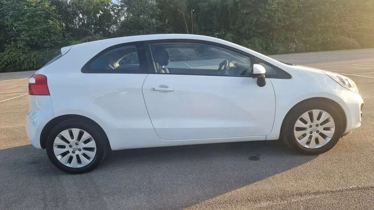 2014-kia-rio-125-2-3d-big-7