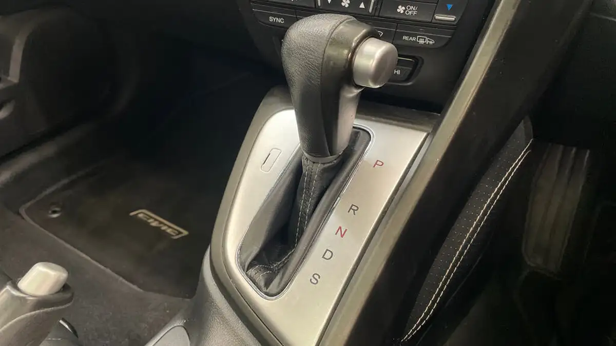 2016-honda-civic-18-i-vtec-sr-dasp-hatchback-auto-big-26
